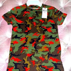 Polo camouflage t-shirt. Brand new with tags. Size 6. Boys.